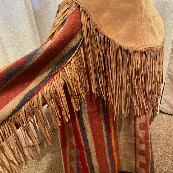 Pioneer wear vintage colorful southwestern print wool and suede fringe jacket - Picture 3 of 14